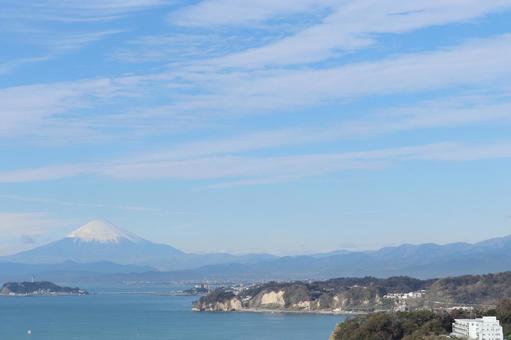 富士山と江の島 富士山と江の島の写真