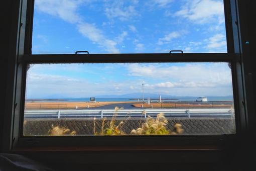 電車からの景色 電車からの景色 電車,景色,海の写真素材