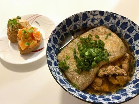 大晦日、ちょっと贅沢な年越しそば 年越しそば,きつねそば,ポケの写真素材