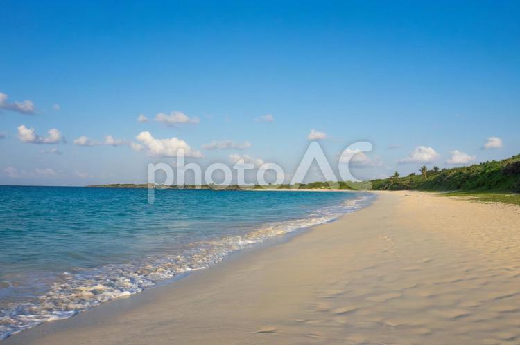 宮古島の青い海と空 宮古島,宮古ブルー,夏休みの写真素材