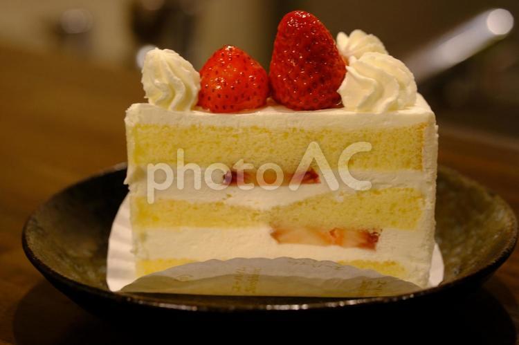 お家デザートのショートケーキの素材 デザート,スイーツ,ショートケーキの写真素材
