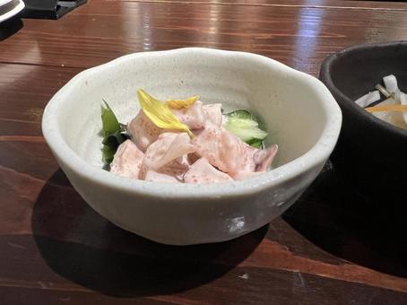 居酒屋の小鉢に入った惣菜・お通し 居酒屋のお通し,めんたいこ,マヨネーズの写真素材