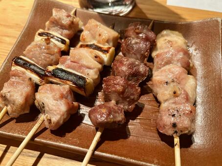 炭火で焼いたやきとり 炭火焼き,串焼き,レストランの写真素材