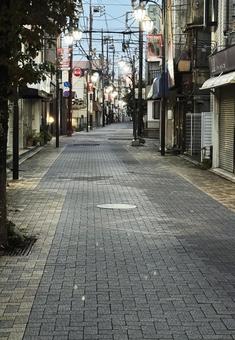 駅前商店街 駅前商店街,商店街,早朝の写真素材