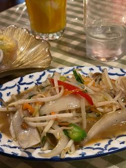 タイ料理屋さんの野菜炒め タイ料理屋さんの野菜炒め 野菜炒め,もやし,玉ねぎの写真素材