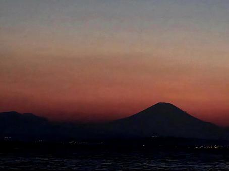 夏 夕暮れの富士山 夏 夕暮れの富士山 夏,海,富士山の写真素材