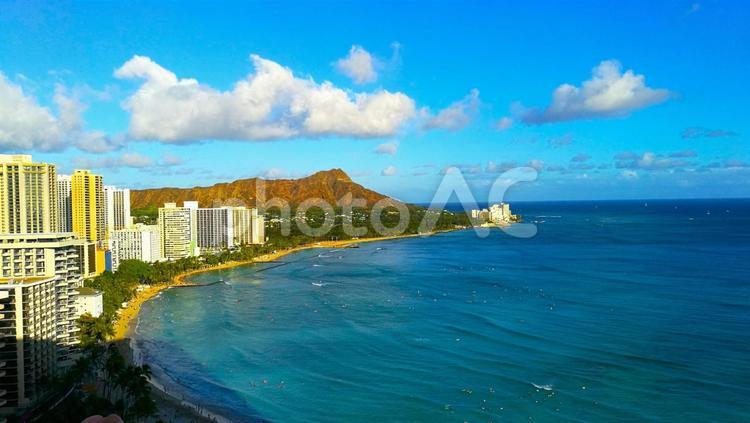 ワイキキビーチ、シェラトンから（夕、晴） ワイキキ,ハワイ,ダイヤモンドヘッドの写真素材