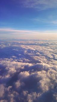 光に照らされる白い雲のテクスチャ 光に照らされる白い雲のテクスチャの写真