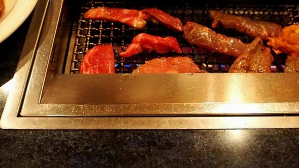 焼き肉・焼くの写真