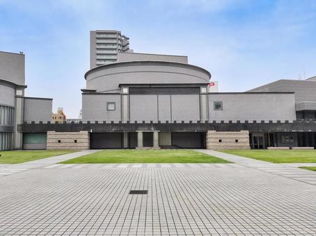 水戸芸術館と広場 水戸芸術館と広場の写真
