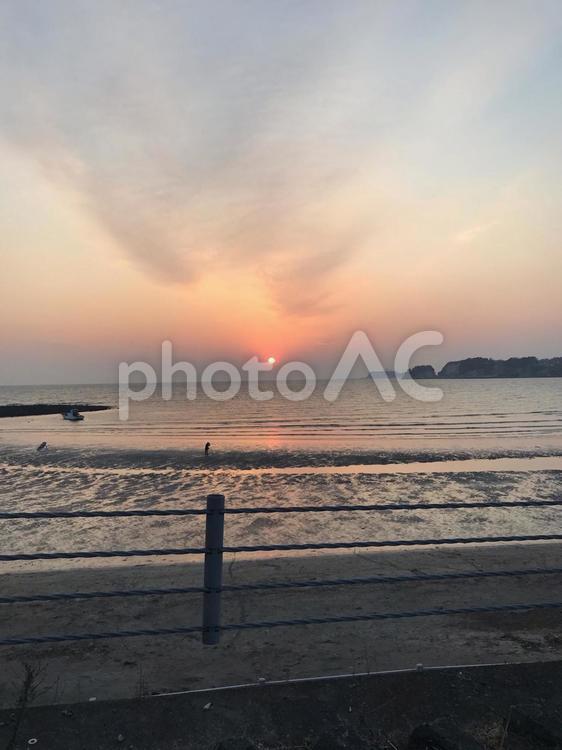 海と夕焼け 日暮れ,水域,浜の写真素材