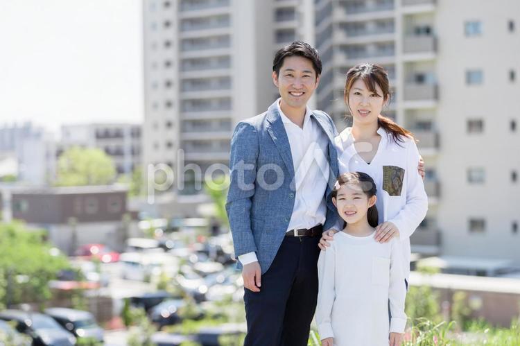 家族と住まい 人物,家族,女性の写真素材