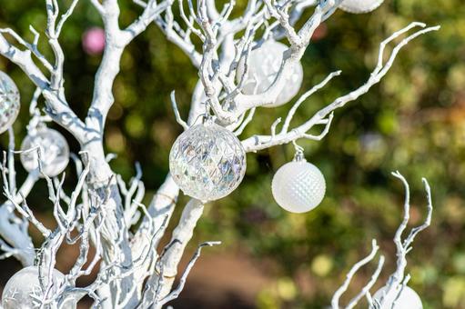 綺麗に飾られたクリスマスオーナメント クリスマスオーナメント,xmas,クリスマスの写真素材