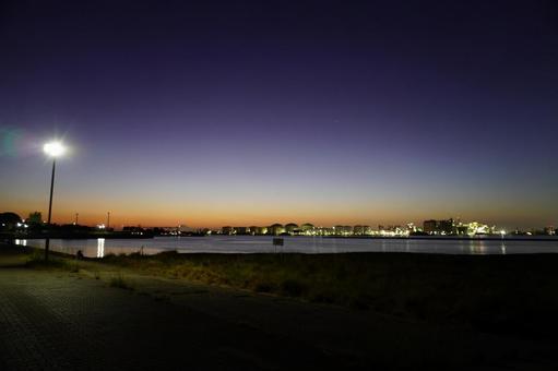 千葉みなとの夜景 千葉みなと,夕景,日暮れの写真素材
