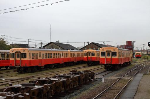 小湊鉄道、五井車庫に並ぶキハ200型 小湊鉄道,五井駅,五井の写真素材