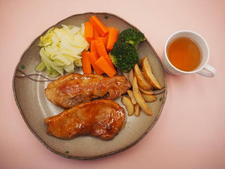 ポークステーキの生姜焼き＆紅茶・家庭料理 ポークステーキ,生姜焼き,豚肉の写真素材