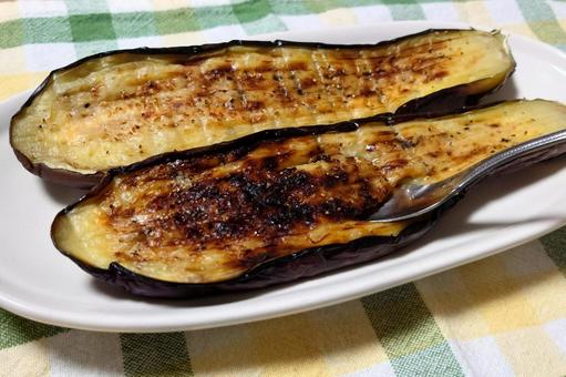 茄子丸ごと焼き料理 茄子丸ごと焼き料理 ナス,なす,茄子の写真素材