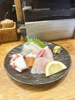 刺身の盛り合わせ 刺身の盛り合わせの写真