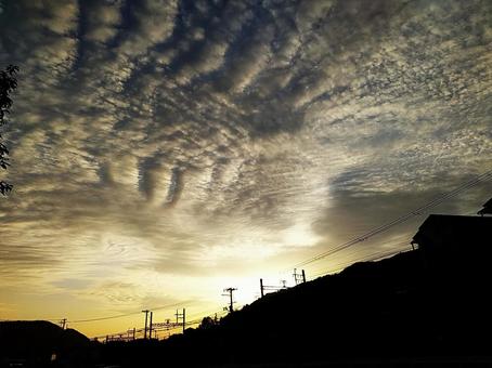 夕空✨ 波打つ雲 夕空✨ 波打つ雲の写真