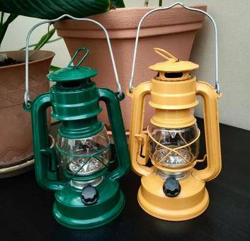 ランタン ランタン,アンティーク,キャンプギアの写真素材