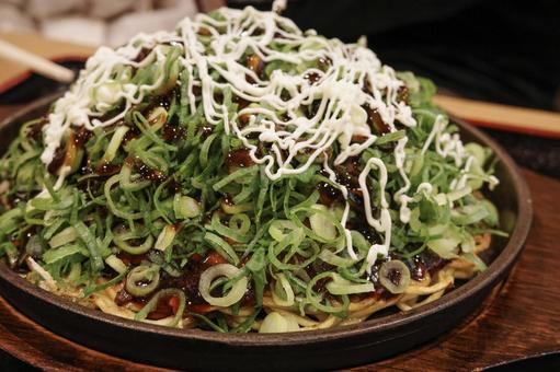 お好み焼き お好み焼き,フードコート,鉄板の写真素材