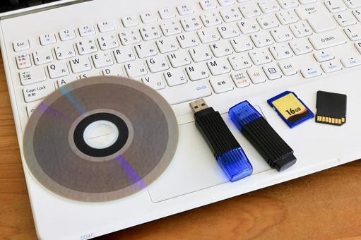 記録媒体 バックアップ ビジネスアイテム 記録媒体 バックアップ ビジネスアイテム 記録媒体,バックアップ,パソコン周辺機器の写真素材