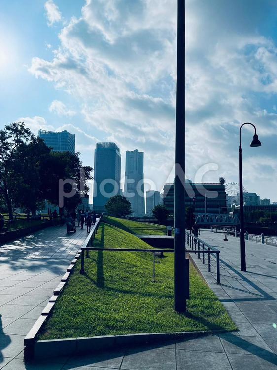 都市と自然の融合 空,雲,都市の写真素材