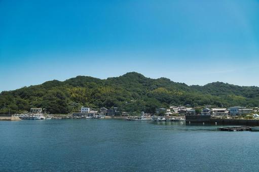 晴れた日の港町の風景 晴れた日の港町の風景の写真