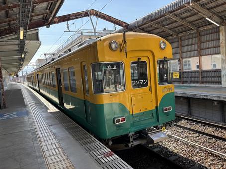 電鉄富山駅 風景 電鉄富山駅 風景 電鉄富山駅,風景,立山行の写真素材