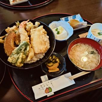 天井定食 天井定食の写真