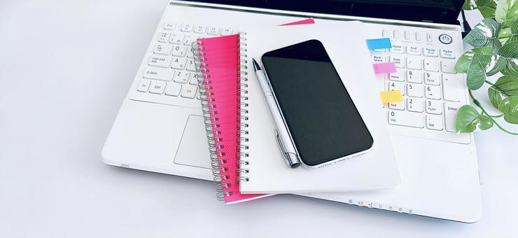 ビジネスイメージ デスクワーク 筆記用具 ビジネスイメージ デスクワーク 筆記用具 ビジネスイメージ,コピースペース,デスクワークの写真素材