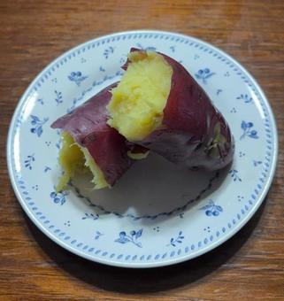 R7.11.18　薩摩芋紅はるかの昼食 昼食,薩摩芋紅はるか,さつまいもの写真素材