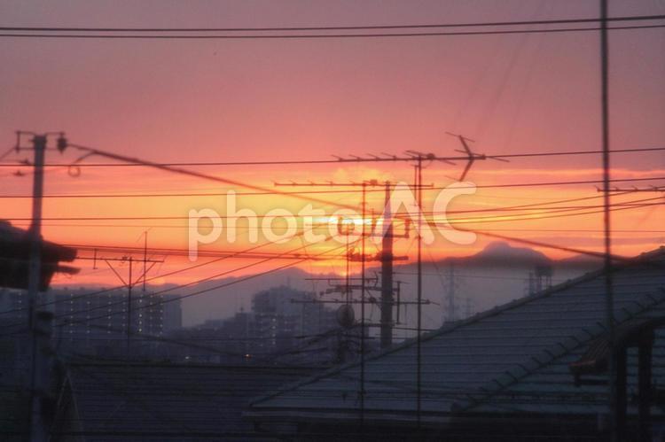 夕暮れ 夕暮れ,夕焼け,太陽が沈んだの写真素材
