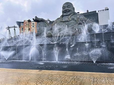 弥勒菩薩像前の噴水ショー 弥勒菩薩像前の噴水ショー 弥勒,菩薩,噴水の写真素材