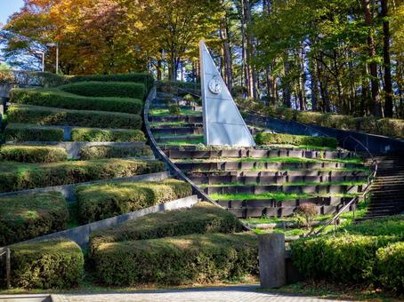 公園の時計台の写真
