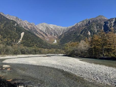 空と山と川 青空,山,川の写真素材