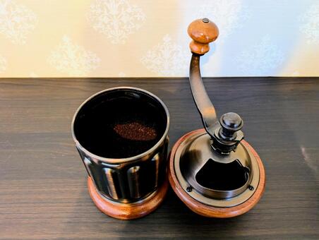 高級感のある手巻きコーヒーミル コーヒー,珈琲,コーヒーミルの写真素材