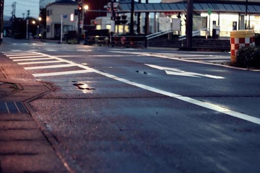 駅前のロータリー 駅前のロータリー 交差点,ロータリー,安全地帯の写真素材