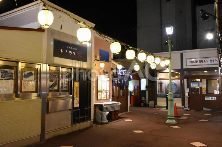 函館の飲屋街 北海道,函館,夜の写真素材