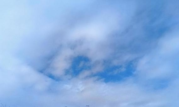 秋の空の雲③ 秋の空の雲③ 幻想的,空,雲の写真素材