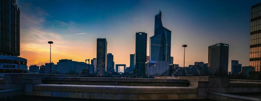 ラ・デファンスの夕景 高層ビル,夕焼け,ラ・デファンスの写真素材