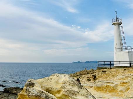 美しい海と灯台 海,空,灯台の写真素材