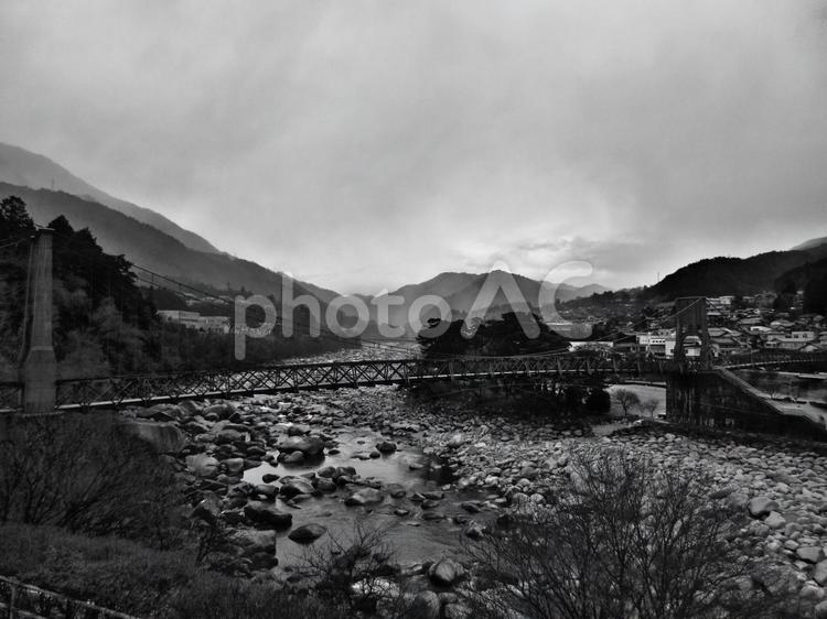 長野県-桃介橋と木曽川-白黒 桃介橋,重要文化財,橋の写真素材