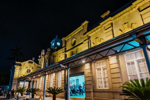 【台湾】新竹駅 台湾,新竹,夜景の写真素材
