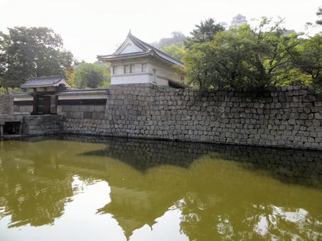 丸亀城 大手門 天守 丸亀城 大手門 天守 丸亀城,現存天守,高石垣の写真素材