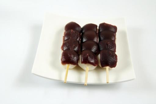 あん団子串盛り あん団子,串団子,和菓子の写真素材
