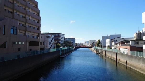 都会の川 都会の川の写真