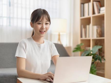 在宅ワークの女性_000006 在宅ワークの女性_000006の写真