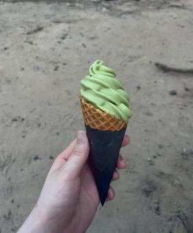 抹茶のソフトクリーム 抹茶ソフトクリーム,抹茶,ソフトクリームの写真素材