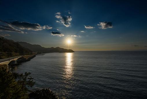 夕日の土肥 夕日の土肥 海,夕日,風景の写真素材